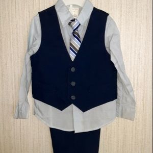 Van Heusen 4 piece vest set